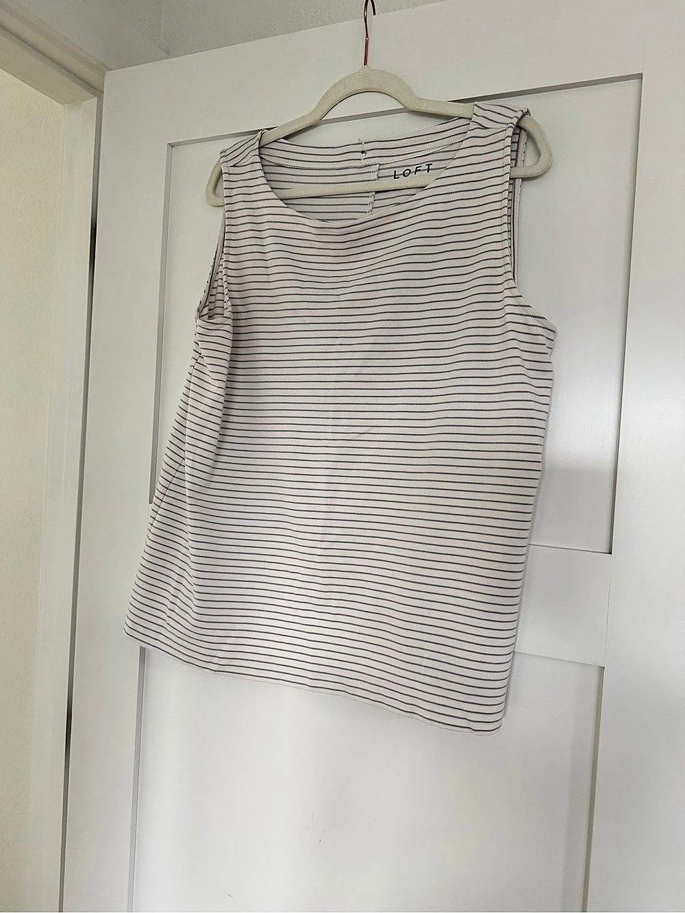LOFT Striped Tank Top in White & Blue Size XL Like New